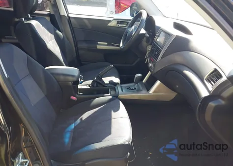 2010 Subaru Forester 2.5X Premium z USA, uszkodzony, nr VIN JF2SH6CC4AH901712